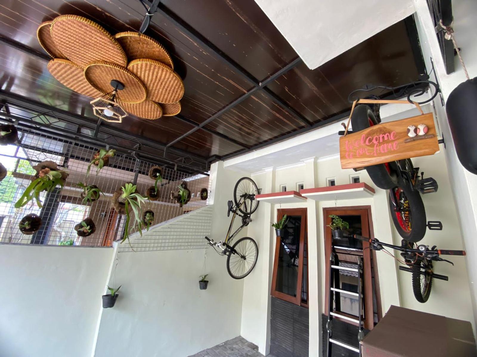 Coliving Jogja Sweet Home Kost Lengkap Di Jogjakarta Exterior foto