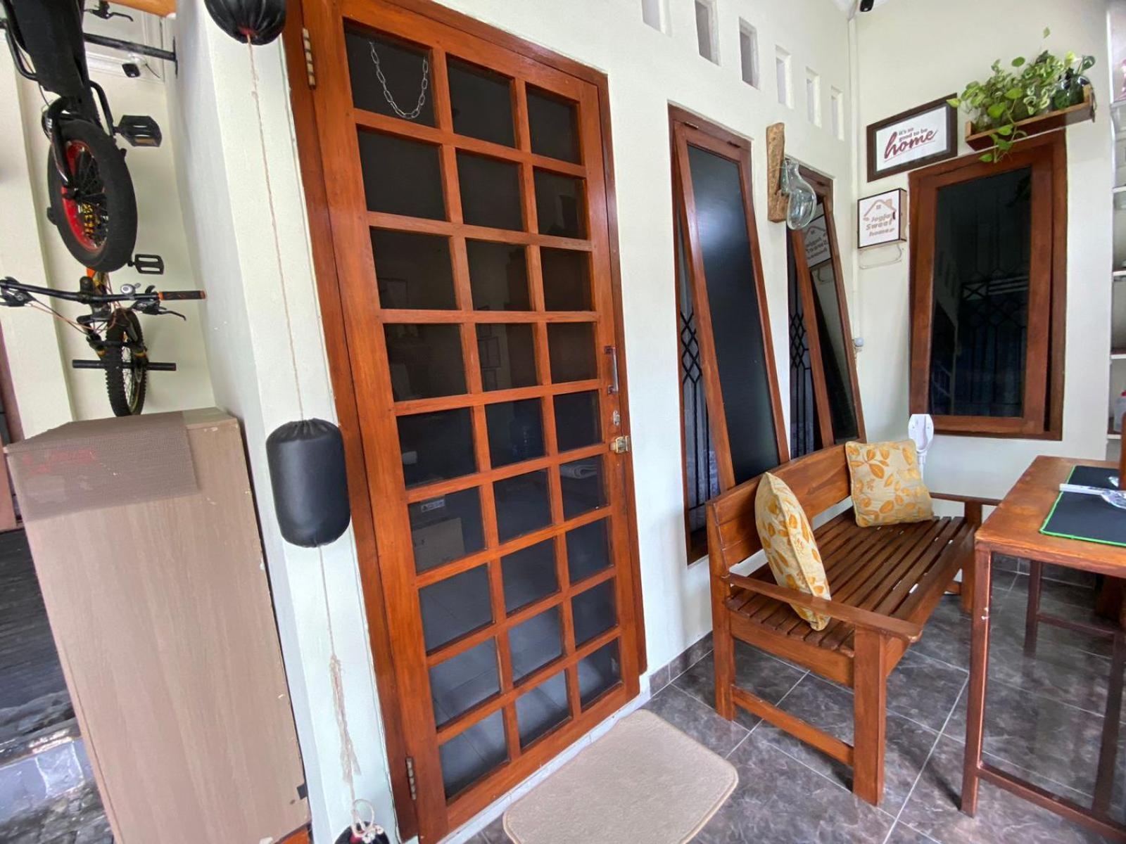 Coliving Jogja Sweet Home Kost Lengkap Di Jogjakarta Exterior foto
