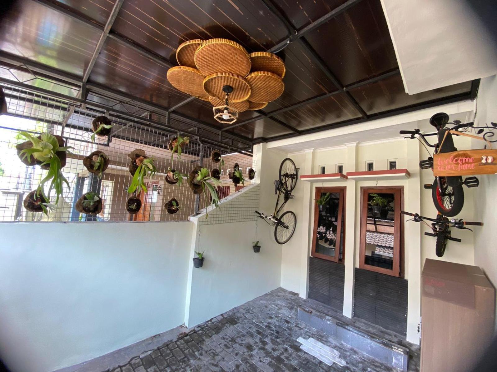 Coliving Jogja Sweet Home Kost Lengkap Di Jogjakarta Exterior foto