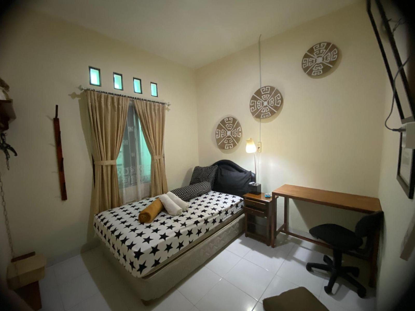 Coliving Jogja Sweet Home Kost Lengkap Di Jogjakarta Habitación foto