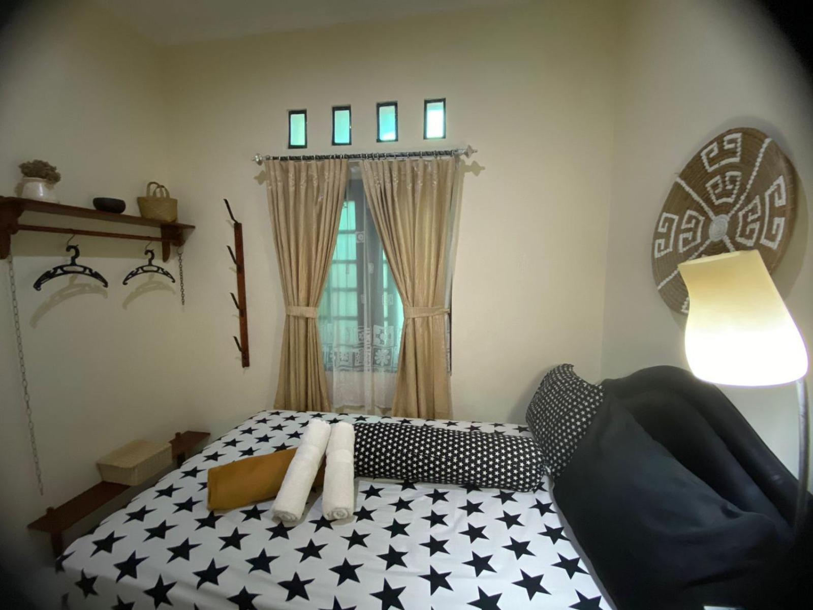 Coliving Jogja Sweet Home Kost Lengkap Di Jogjakarta Habitación foto